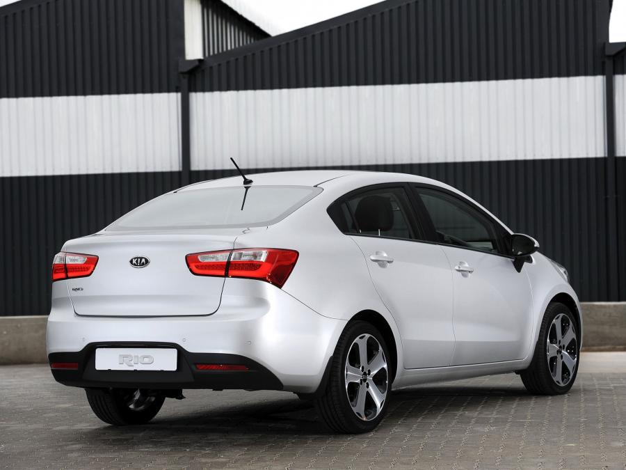  Kia Rio Sedan 2012 года  (ZA) (фото 7 из 23)